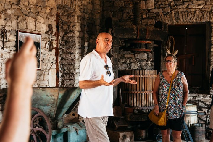 Vino de Korcula y visitas turísticas Vistas Catas e historias