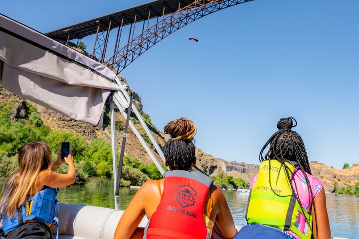 Tour panorámico en barco a Pillar Falls en Twin Falls, Idaho
