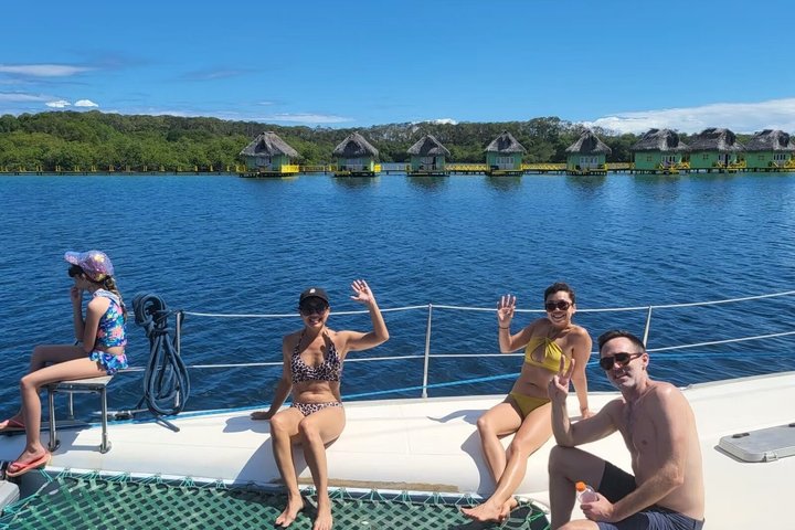 Dagstur till Bocas del Toro Catamaran med segelsnorkel och lunch