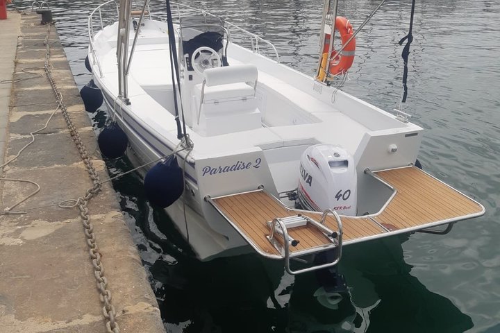 Passeio de barco de 2 horas pela ilha com o Capitão Franco