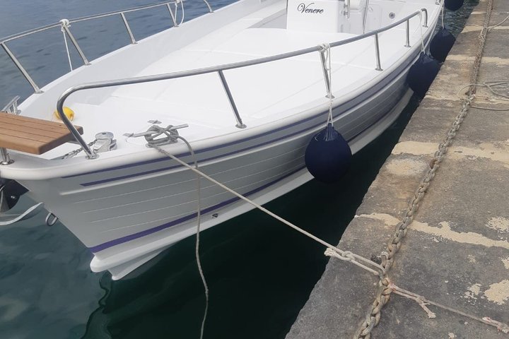 Passeio de barco de 2 horas pela ilha com o Capitão Franco