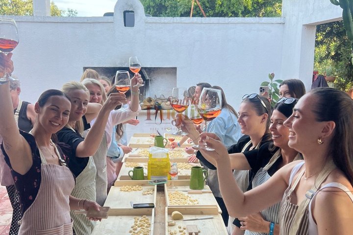 Ostuni Orecchiette matlagingsklasse Pizzica danseklasse kombinasjon