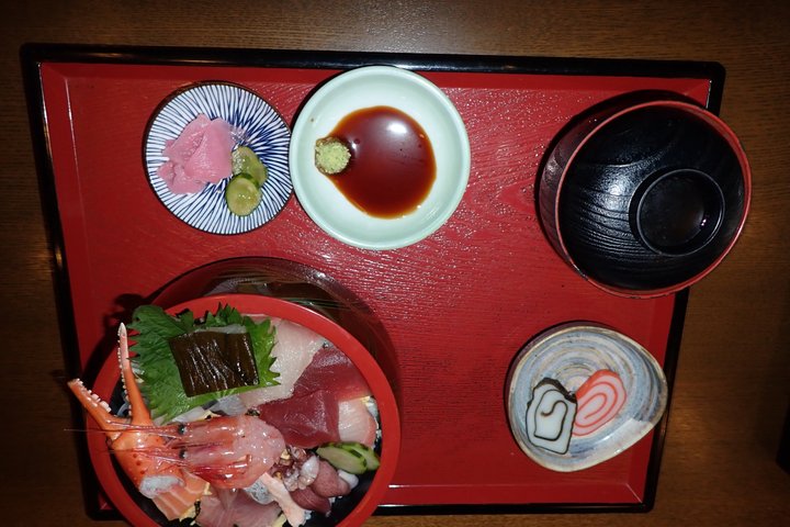 Restauranter i nærheten av Sho Time Toyama City Private Custom Tour