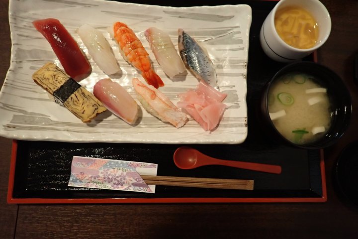 Restauranter i nærheten av Sho Time Toyama City Private Custom Tour