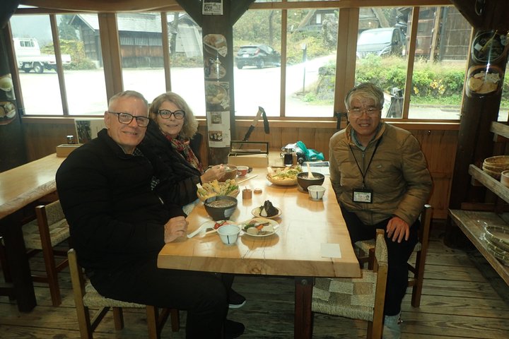 Sho Time Gokayama Voiture privée Visite personnalisée