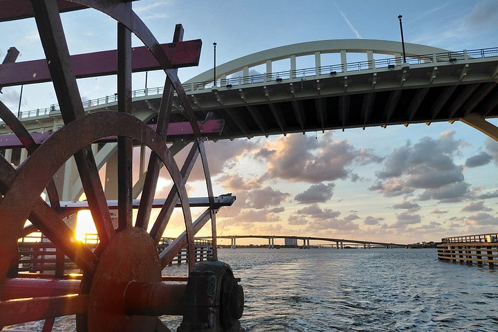 Hoteller i nærheden af Daytona Beach Dinner Cruise on the Lady Dolphin