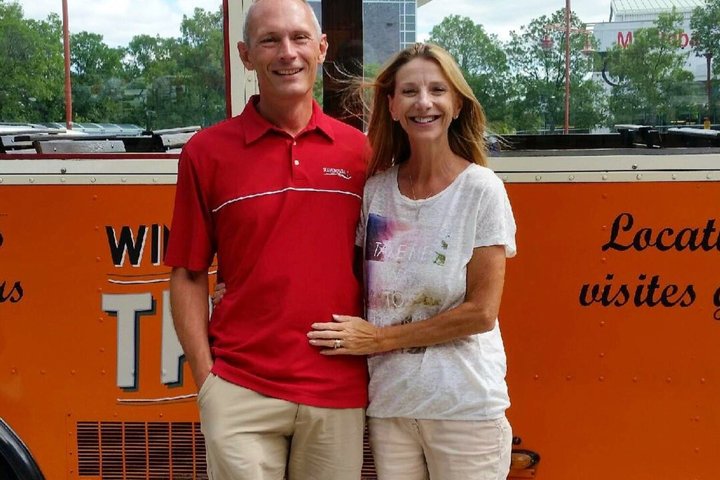 2 uur durende City Trolley Tour Bekijk meer dan 70 locaties