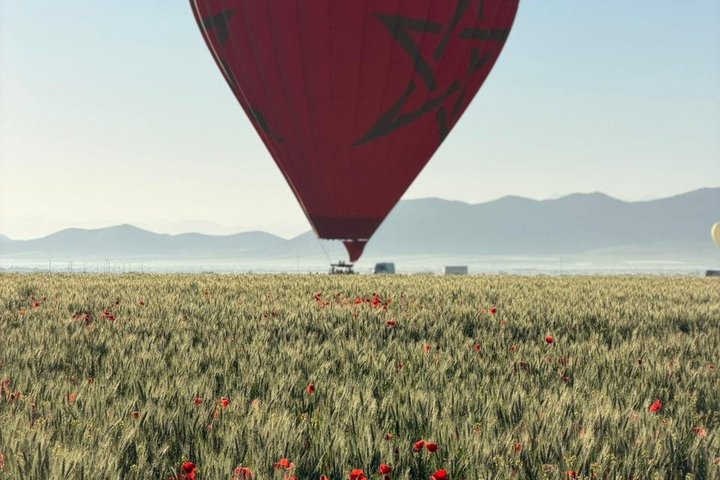 Marrakech Desert Balloon Flight with Atlas Views and Breakfast