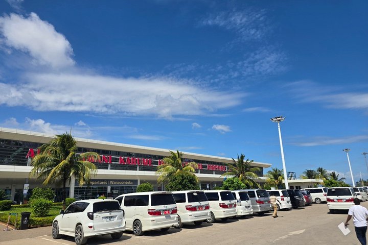 Zanzibar Flygplatstransfer ZNZ Private Taxi Hotel Transfer