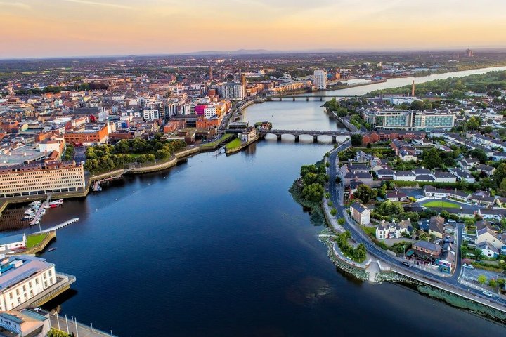Shannon Airport naar Limerick met privéchauffeur Meet and Greet