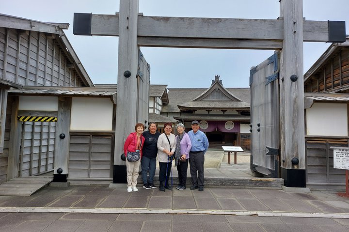 Tour privato del cibo del birrificio Niigata Sake con Guida autorizzata