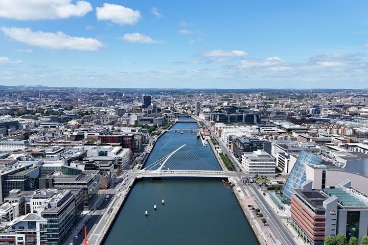 Shannon Airport naar Limerick met privéchauffeur Meet and Greet