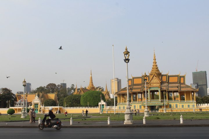 Kungliga slottet, Nationalmuseum, Killing Fields och Tuol Sleng tour