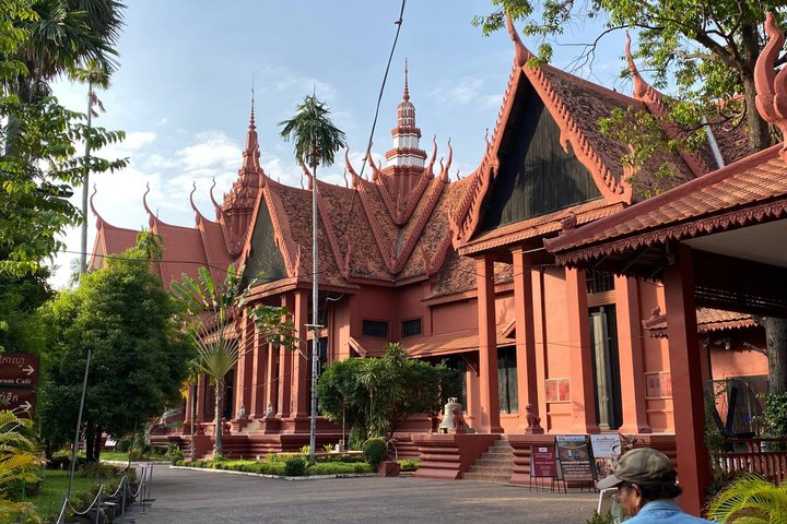 Kungliga slottet, Nationalmuseum, Killing Fields och Tuol Sleng tour
