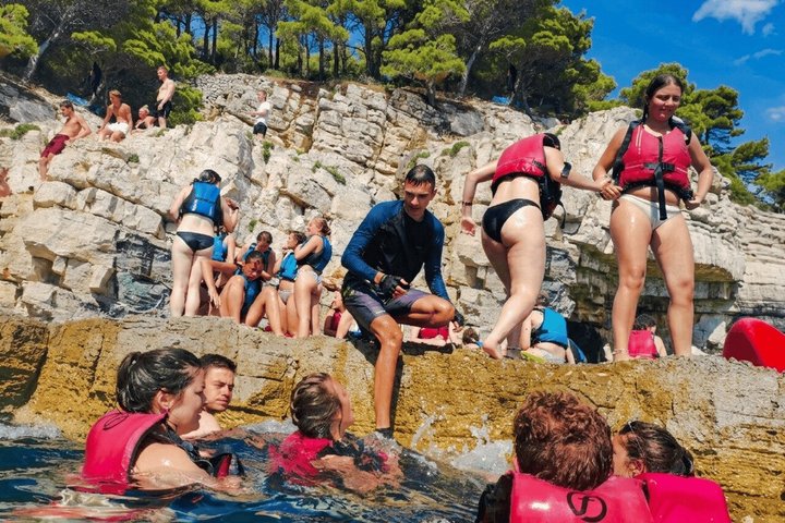KAYAK & SNORKEL ÄVENTYR - Havsgrottor och Vilda Kusten Utforska