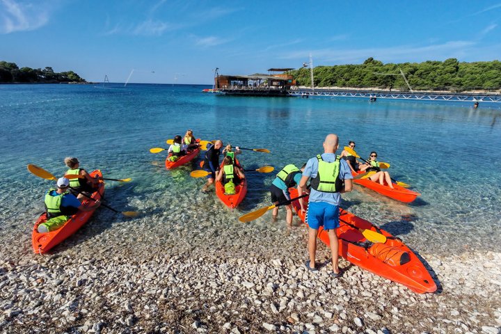 KAYAK & SNORKEL ÄVENTYR - Havsgrottor och Vilda Kusten Utforska