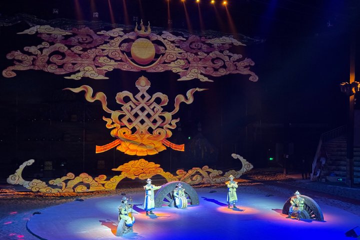 4D3N Huitengxile Grasland Wulanhada vulkaan Kubuqi Woestijn Tours