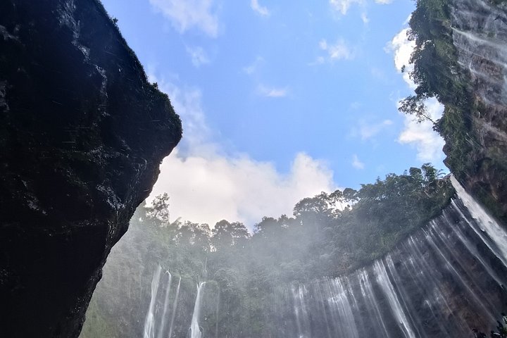Tour Privado de 1 Día a la Cascada Tumpak Sewu desde Malang/Surabaya