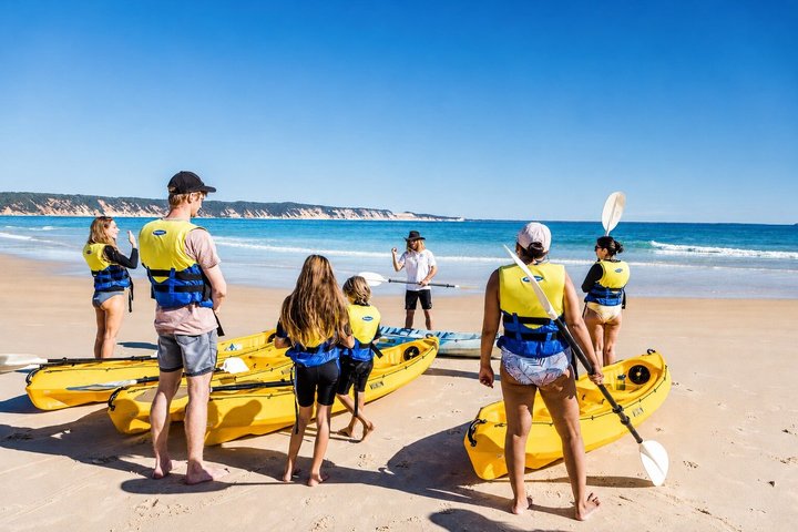 Rainbow Beach: Delfiner och vilda djur Ocean Kayak & Beach 4WD Tour