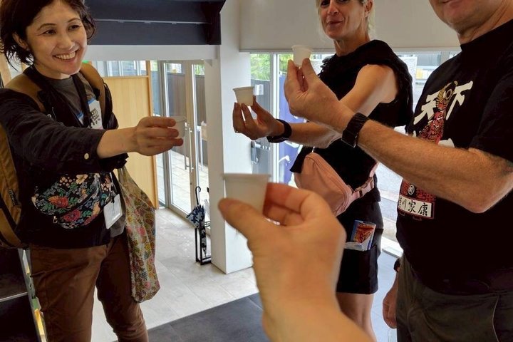 Kobe Sake Tour med Ekspert Guide: 3 + Bryggeri, Tastings Inkludert