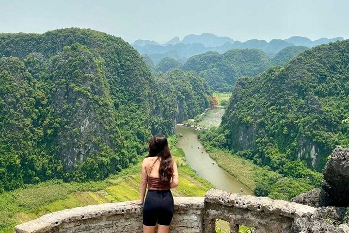 Privat bil: Transfer fra Sapa til Ninh Binh (Tam Coc, Trang An)