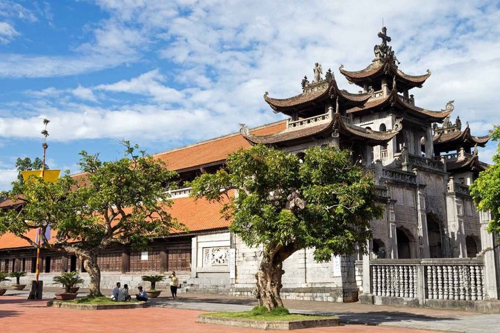 Privat bil: Transfer fra Sapa til Ninh Binh (Tam Coc, Trang An)