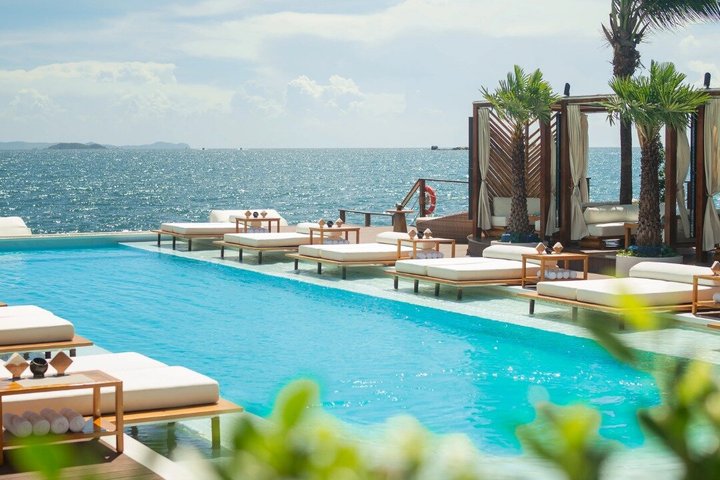 Pattaya SINA Beach Club Siège privé avec vue sur l'océan et la piscine