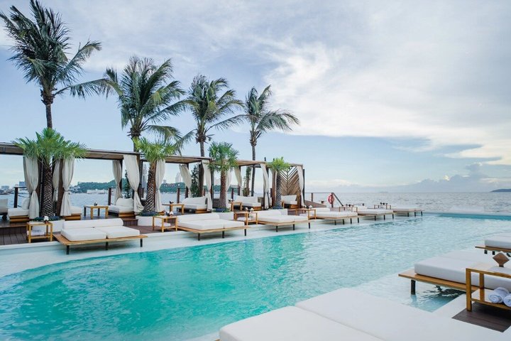 Pattaya SINA Beach Club Siège privé avec vue sur l'océan et la piscine