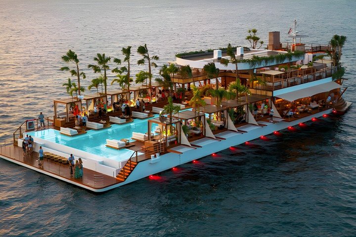 Pattaya SINA Beach Club Siège privé avec vue sur l'océan et la piscine