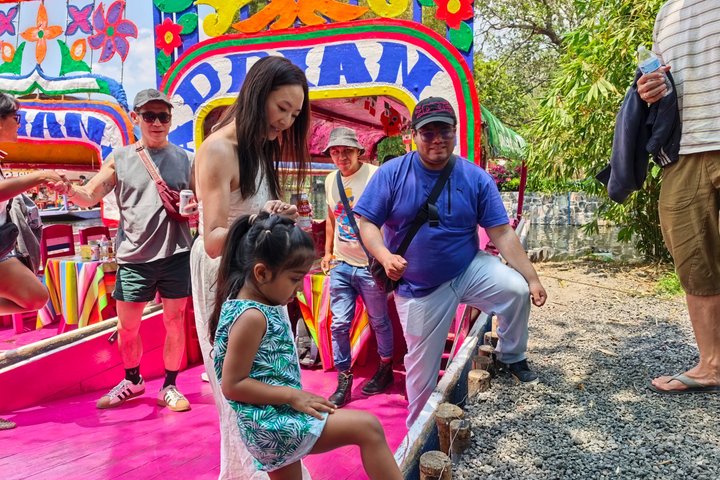 Excursion privée en bateau pour les familles à Mexico et Xochimilco (UNESCO)