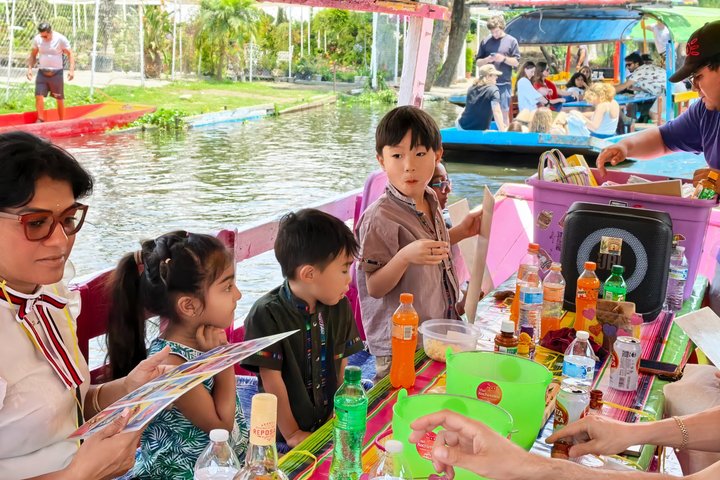 Excursion privée en bateau pour les familles à Mexico et Xochimilco (UNESCO)
