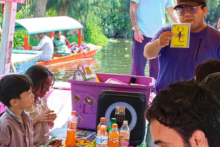 Excursion privée en bateau pour les familles à Mexico et Xochimilco (UNESCO)