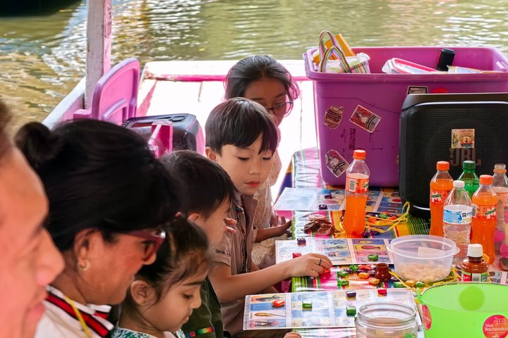 Excursion privée en bateau pour les familles à Mexico et Xochimilco (UNESCO)