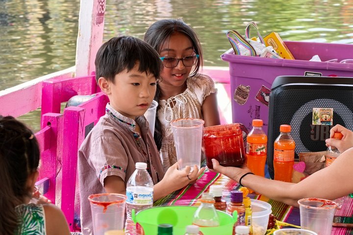 Excursion privée en bateau pour les familles à Mexico et Xochimilco (UNESCO)