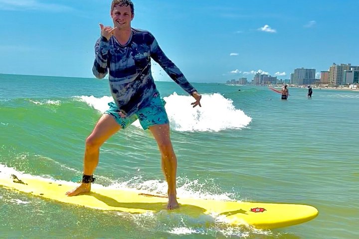 Impara a fare surf a Daytona Beach Lezioni di surf Principianti per tutti