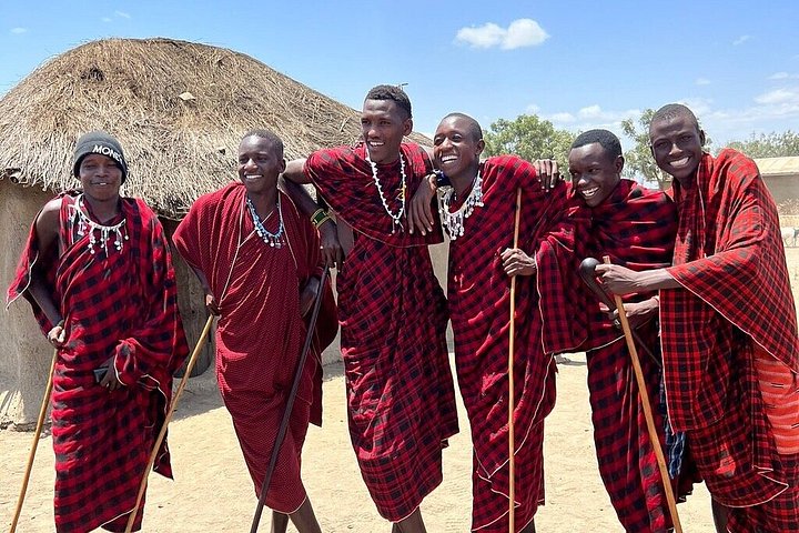 1 dagstur till Serval Wildlife Sanctuary och Massai Village Tour