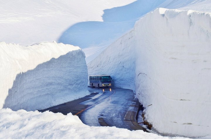 Kanazawa/Nagano : Dagtour naar Tateyama Kurobe Sneeuwmuur