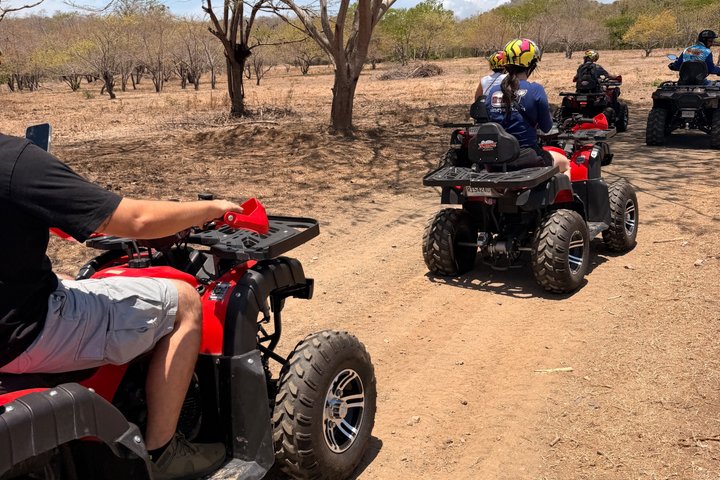 Aventure en VTT au lac Nicaragua à San Juan del Sur