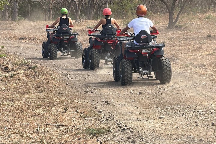 Aventure en VTT au lac Nicaragua à San Juan del Sur