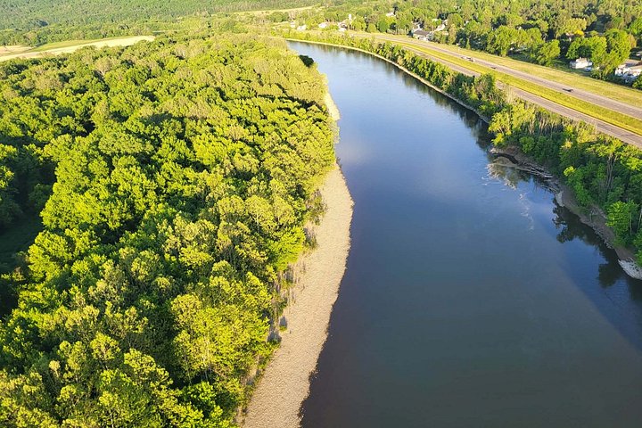 Hoteller i nærheden af Hot Air Balloon Ride Over the Finger Lakes