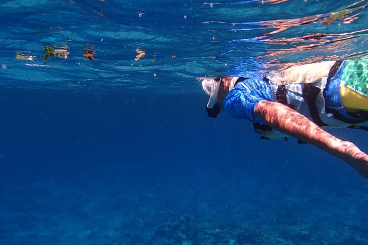 Skjulte strender i Okinawa: Sjøkajakk, snorkling og grill-eventyr