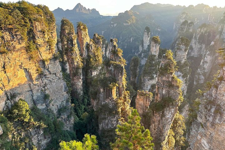 1 - 2 dages tur med alt inklusive: Mt Avatar, Glass Bridge, Mt Tianmen