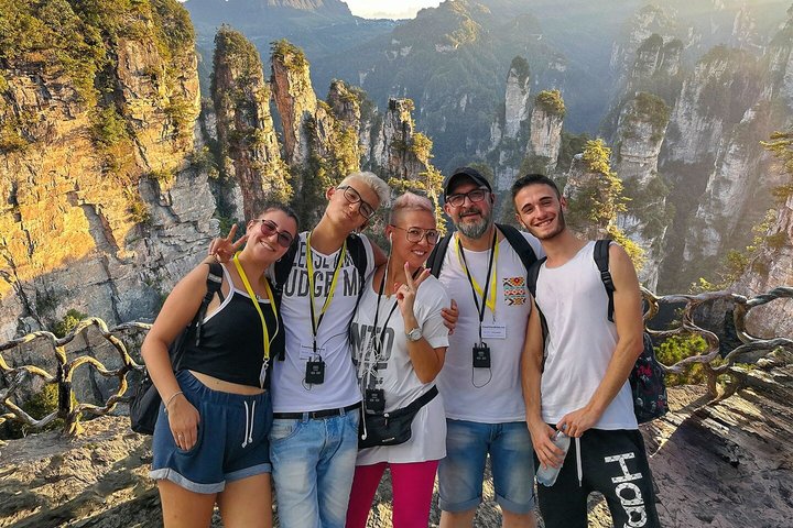 1 - 2 dages tur med alt inklusive: Mt Avatar, Glass Bridge, Mt Tianmen