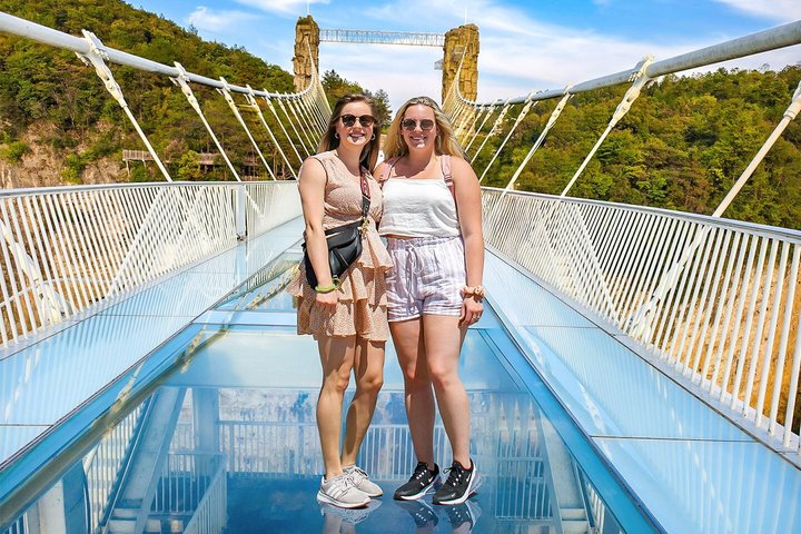 1 - 2 dages tur med alt inklusive: Mt Avatar, Glass Bridge, Mt Tianmen