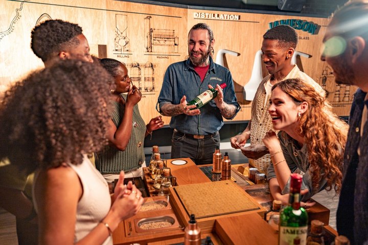 Excursión a la destilería Jameson de Dublín y degustación 45 min