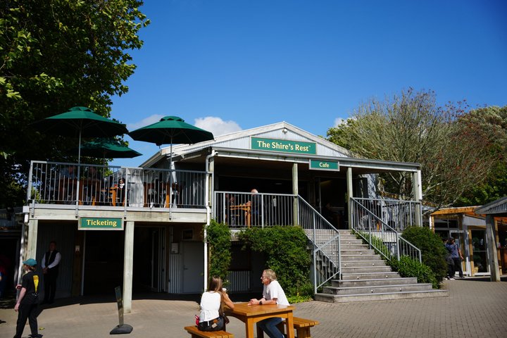 Visite de Hobbiton et des Grottes à Lucioles de Waitomo avec déjeuner depuis Auckland