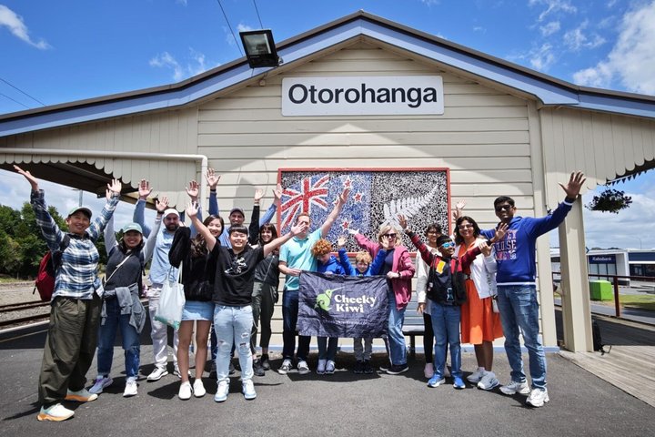 Visite de Hobbiton et des Grottes à Lucioles de Waitomo avec déjeuner depuis Auckland