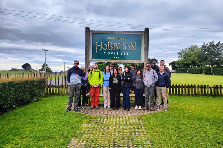 Visite de Hobbiton et des Grottes à Lucioles de Waitomo avec déjeuner depuis Auckland