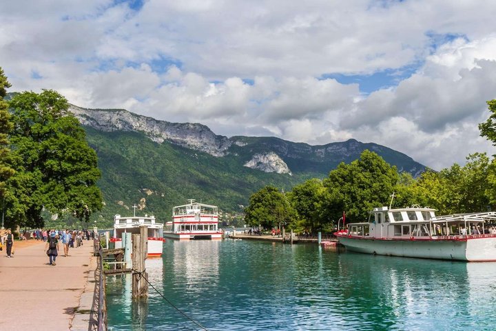 Tour a piedi del lago di Annecy con crociera sul lago