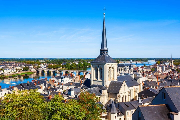 Hallo Saumur : Privé 2 - Uur durende intro stadswandeling met lokale Gids